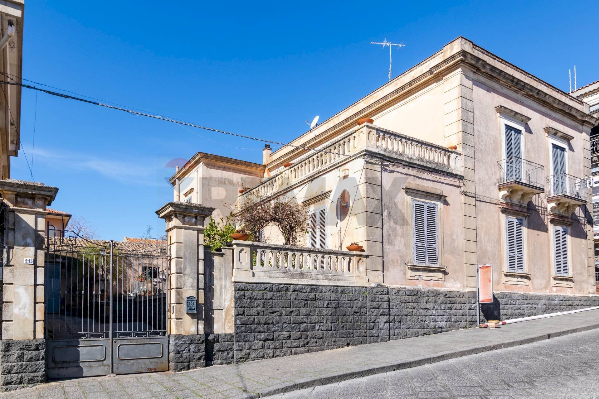 Edificio all\'aperto - Semi-detached house VIA ROMA
 
213, Belpasso - photo 2