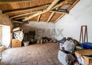 Dispensa di stoccaggio - Casa semi indipendente VIA ROMA
 
213, Belpasso - foto 24