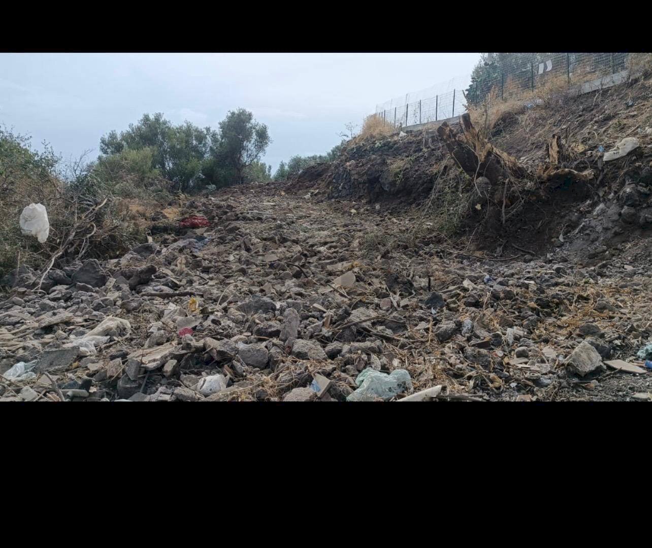 Vista delle montagne - Terreno agricolo strada quartararo SN, Misterbianco - foto 2