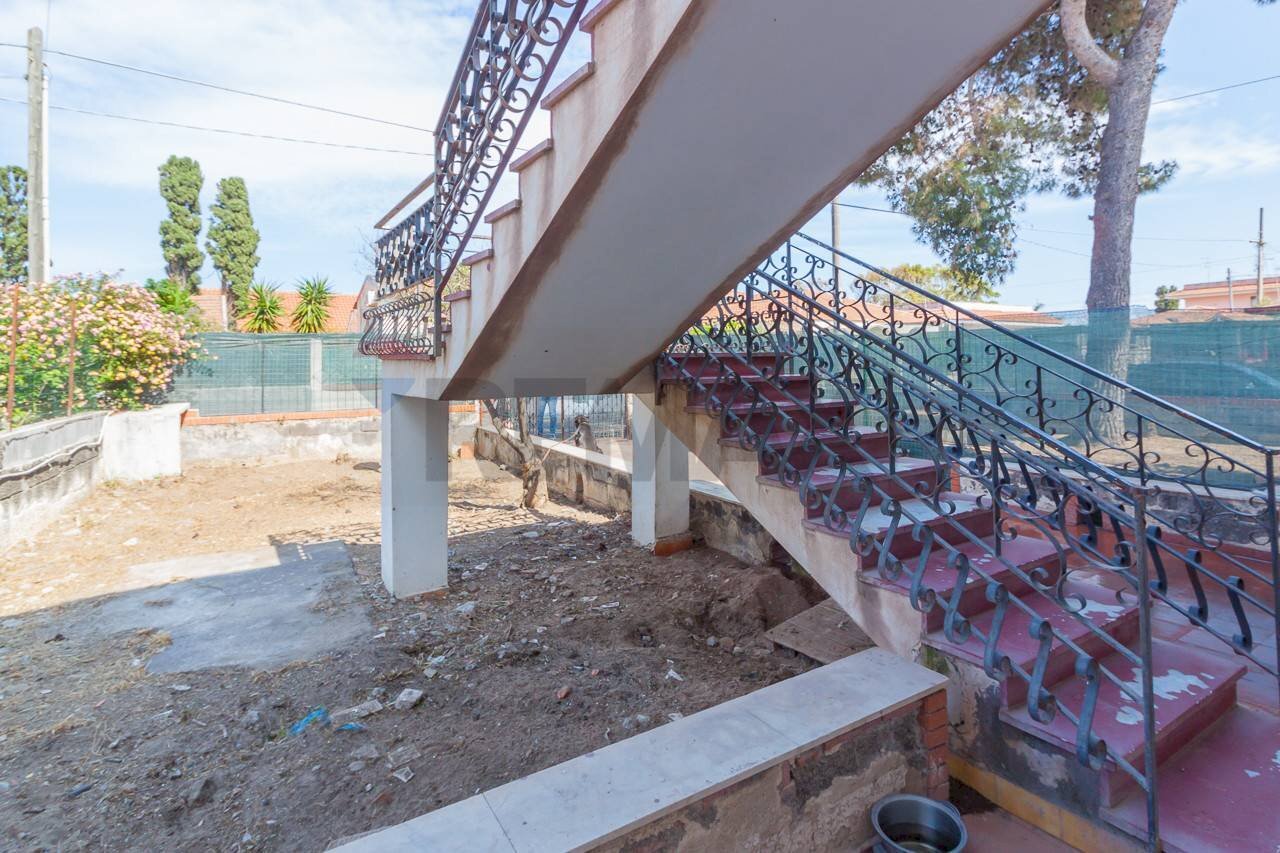 Terrazza - Casa semi indipendente via Acero
 
26, Catania - foto 2