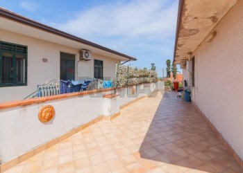 Terrazza - Casa semi indipendente via Acero
 
26, Catania - foto 5