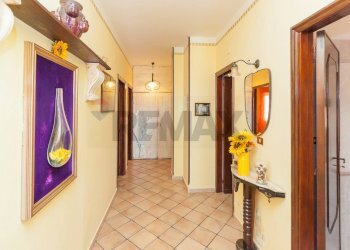 Hall / corridoio - Casa semi indipendente via Acero
 
26, Catania - foto 15