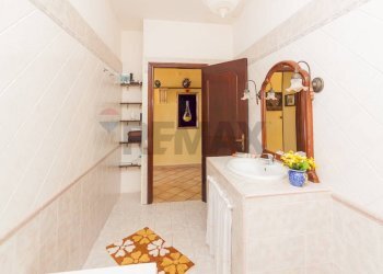 Bagno - Casa semi indipendente via Acero
 
26, Catania - foto 19