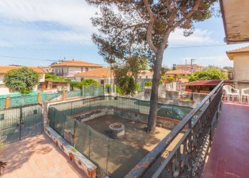 Balcone - Casa semi indipendente via Acero
 
26, Catania - foto 26