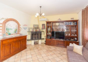 Soggiorno - Casa semi indipendente via Acero
 
26, Catania - foto 34