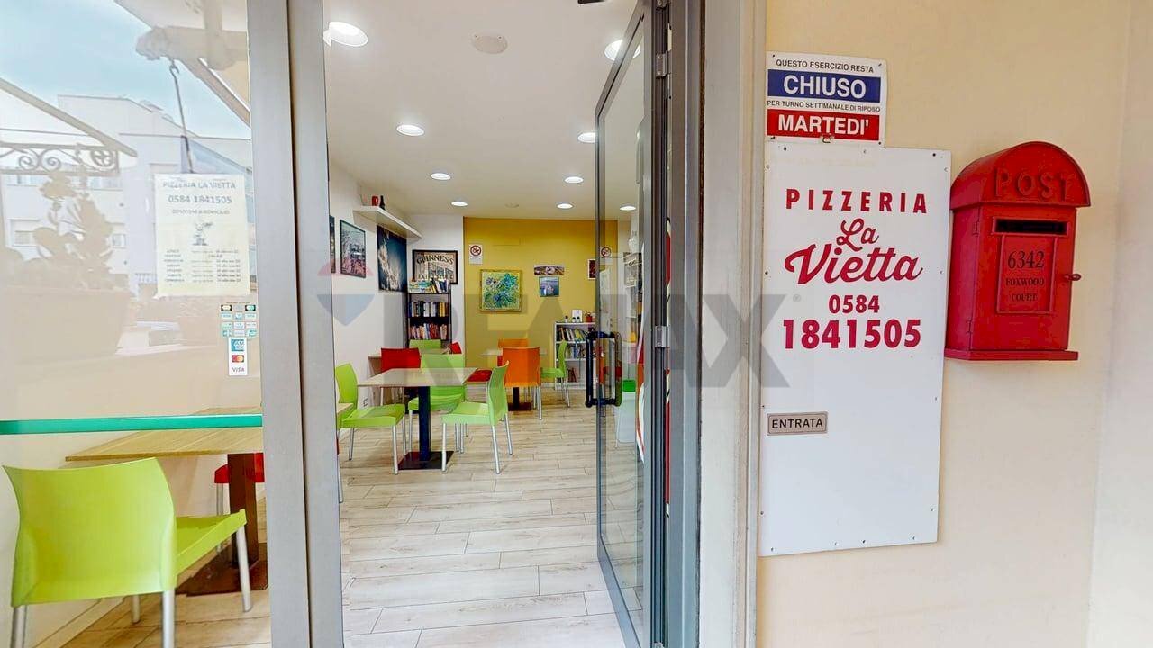 Hall / corridoio - Locale Commerciale via de ambris
 
69, Viareggio - foto 1