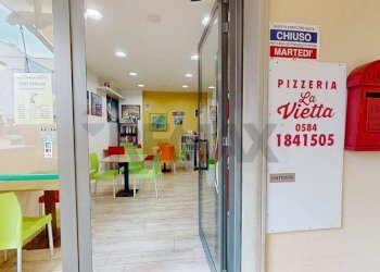 Hall / corridoio - Locale Commerciale via de ambris
 
69, Viareggio - foto 1