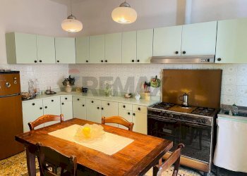 Cucina - Casa indipendente Castelfranco Piandiscò - foto 5