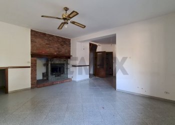 Soggiorno - Casa semi indipendente VIA DELLE COLMATE
 
38, Fucecchio - foto 8