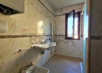 Bagno - Casa semi indipendente VIA DELLE COLMATE
 
38, Fucecchio - foto 12