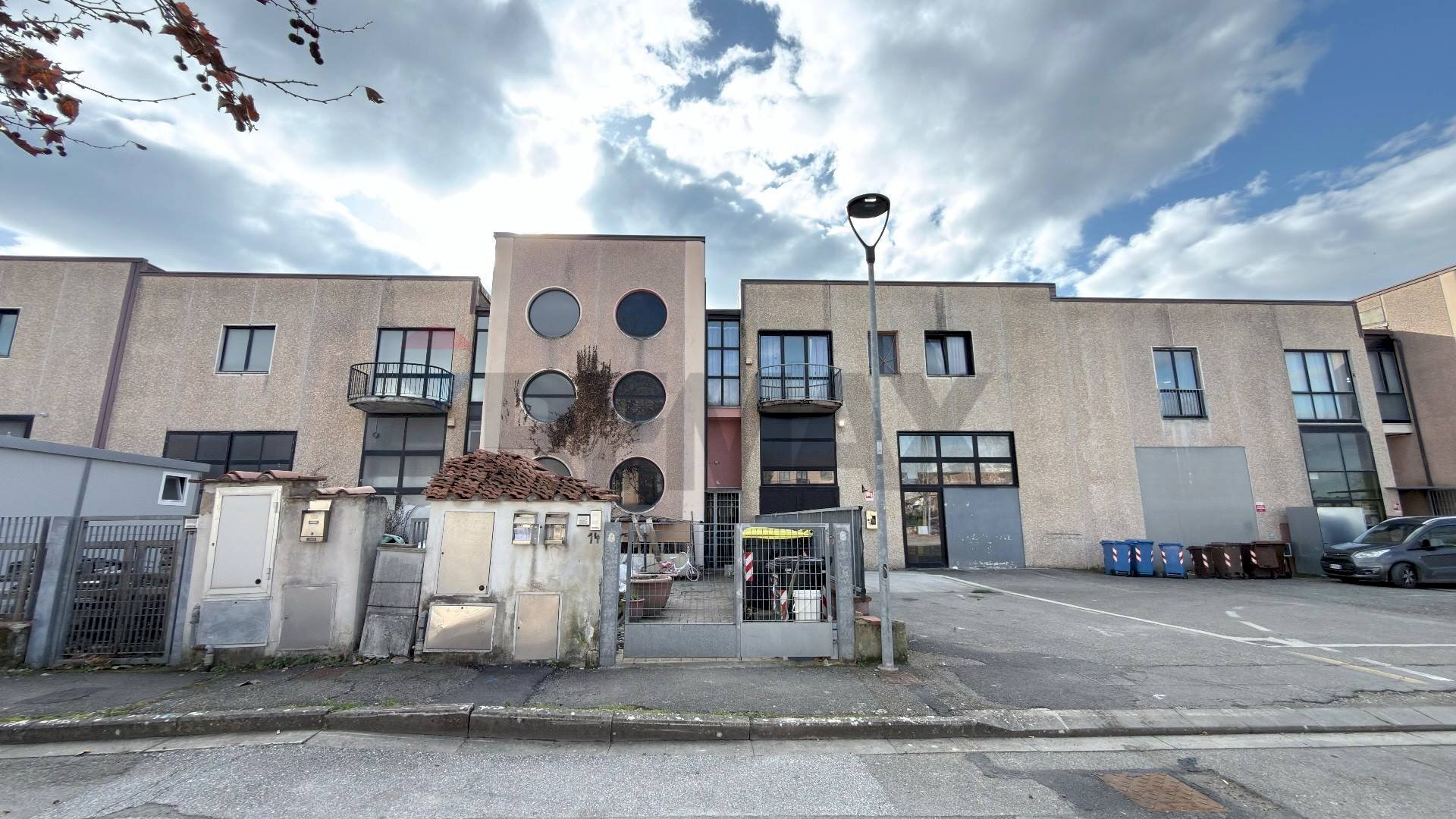 Edificio all\'aperto - Casa semi indipendente Via Armando Cerbioni
 
14, Castelfiorentino - foto 1