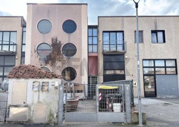 Edificio all\'aperto - Casa semi indipendente Via Armando Cerbioni
 
14, Castelfiorentino - foto 2