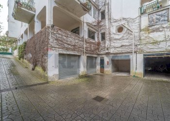 Edificio all\'aperto - Appartamento Via Della Mendola
 
28, Roma - foto 92