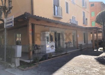 Edificio all\'aperto - Attività Commerciale Via Firenze
 
86, Perugia - foto 9