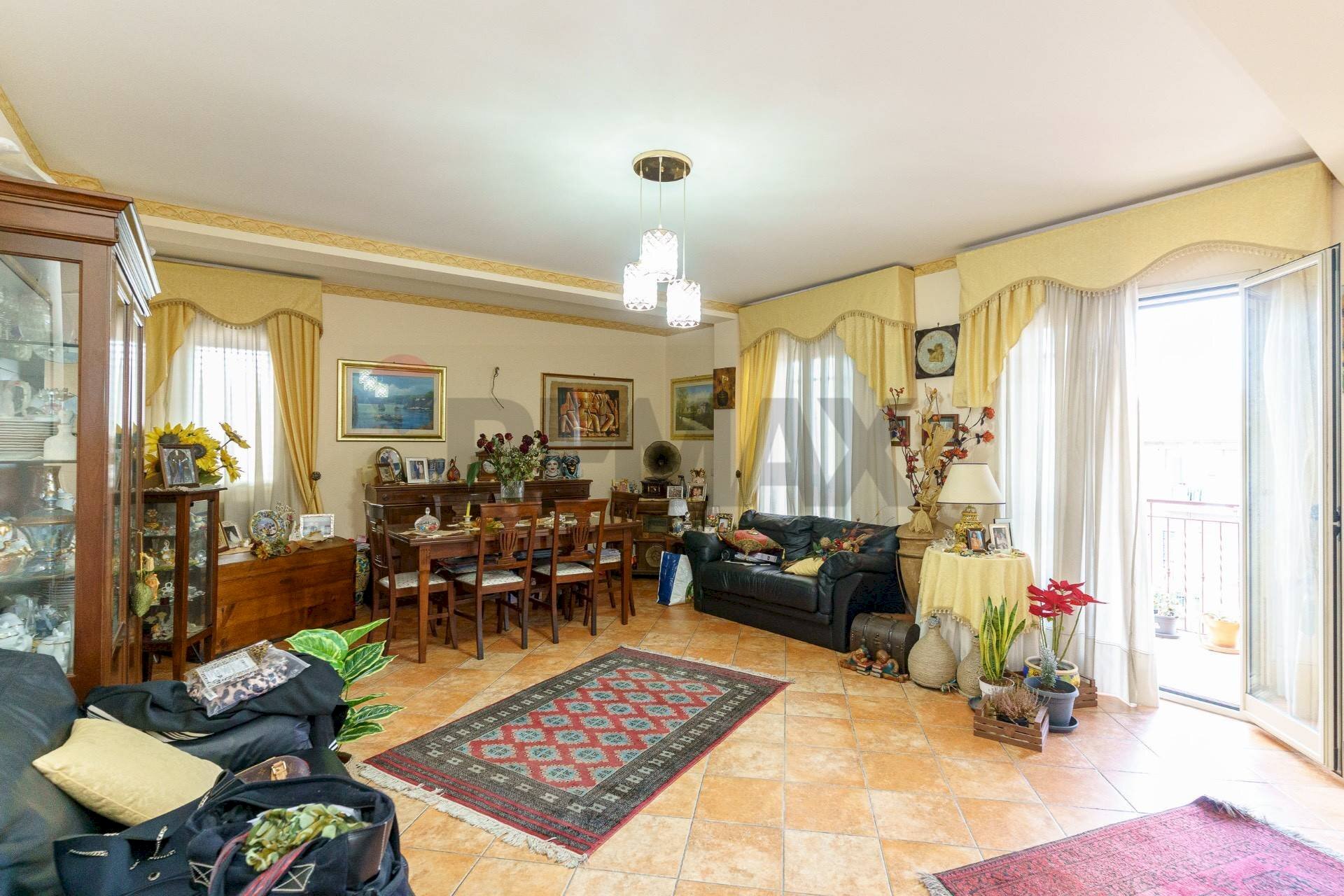 Sala da pranzo - Trilocale VIA SIMETO
 
SN, Misterbianco - foto 3