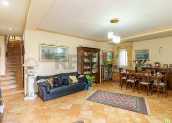 Sala da pranzo - Trilocale VIA SIMETO
 
SN, Misterbianco - foto 4