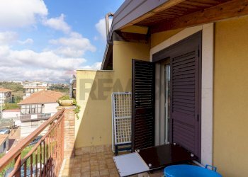 Balcone - Trilocale VIA SIMETO
 
SN, Misterbianco - foto 13