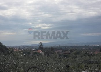 Vista delle montagne - Terreno agricolo via Cristoforo Colombo
32, San Pietro Clarenza - foto 4