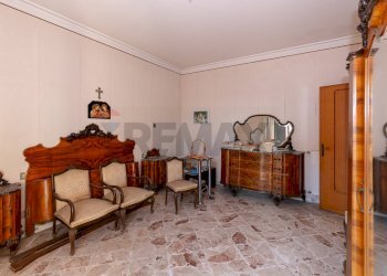 Camera / camera da letto - Four-room apartment VIa Roma
 
11, San Pietro Clarenza - photo 24