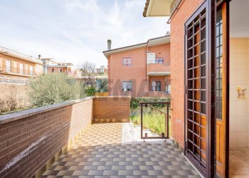 Balcone - Villa Via Giovanni Battista Impallomeni
 
5, Roma - foto 29