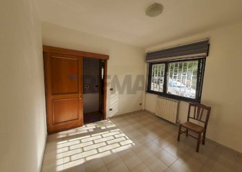 Stanza vuota - Bilocale Via Mar Della Cina, Roma - foto 9