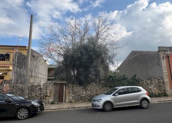 Edificio all\'aperto - Terreno edificabile Via Dante, Cassaro - foto 9