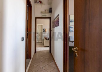Hall / corridoio - Trilocale Via Montegrappa
 
73, Siracusa - foto 19