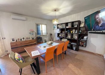 Sala da pranzo - Villa a Schiera Via Carlo Alberto
 
126, Portopalo di Capo Passero - foto 4