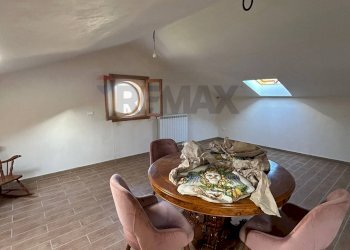 Sala da pranzo - Villa a Schiera Via Carlo Alberto
 
126, Portopalo di Capo Passero - foto 32