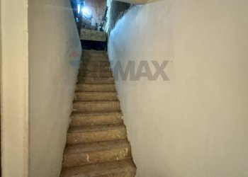 Scale - Casa indipendente Via  giovanni Lanza
 
98, Pachino - foto 14