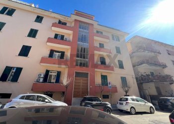 Edificio all\'aperto - Trilocale Via Michele Ferrara
 
20, Caserta - foto 1