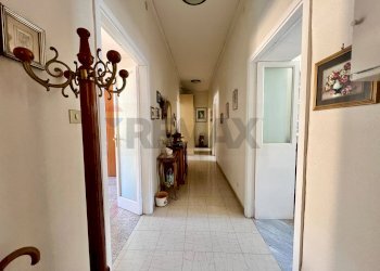 Hall / corridoio - Trilocale Via Michele Ferrara
 
20, Caserta - foto 2