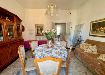 Sala da pranzo - Trilocale Via Michele Ferrara
 
20, Caserta - foto 15