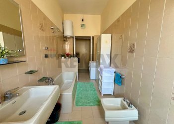 Bagno - Trilocale Via Michele Ferrara
 
20, Caserta - foto 32