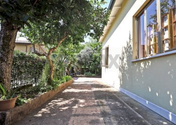 Giardino - Casa indipendente Via G. Pascoli
 
5, Mirano - foto 16