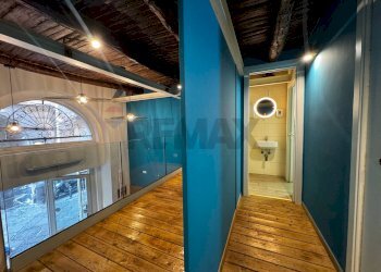 Hall / corridoio - Locale Commerciale VIA BAUSAN
 
52, Napoli - foto 12