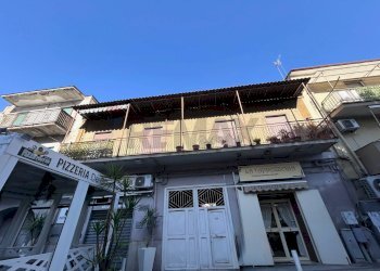 Edificio all\'aperto - Trilocale Via Nazionale delle Puglie
 
78, Casoria - foto 1