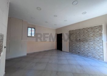 Stanza vuota - Trilocale Via Nazionale delle Puglie
 
78, Casoria - foto 9