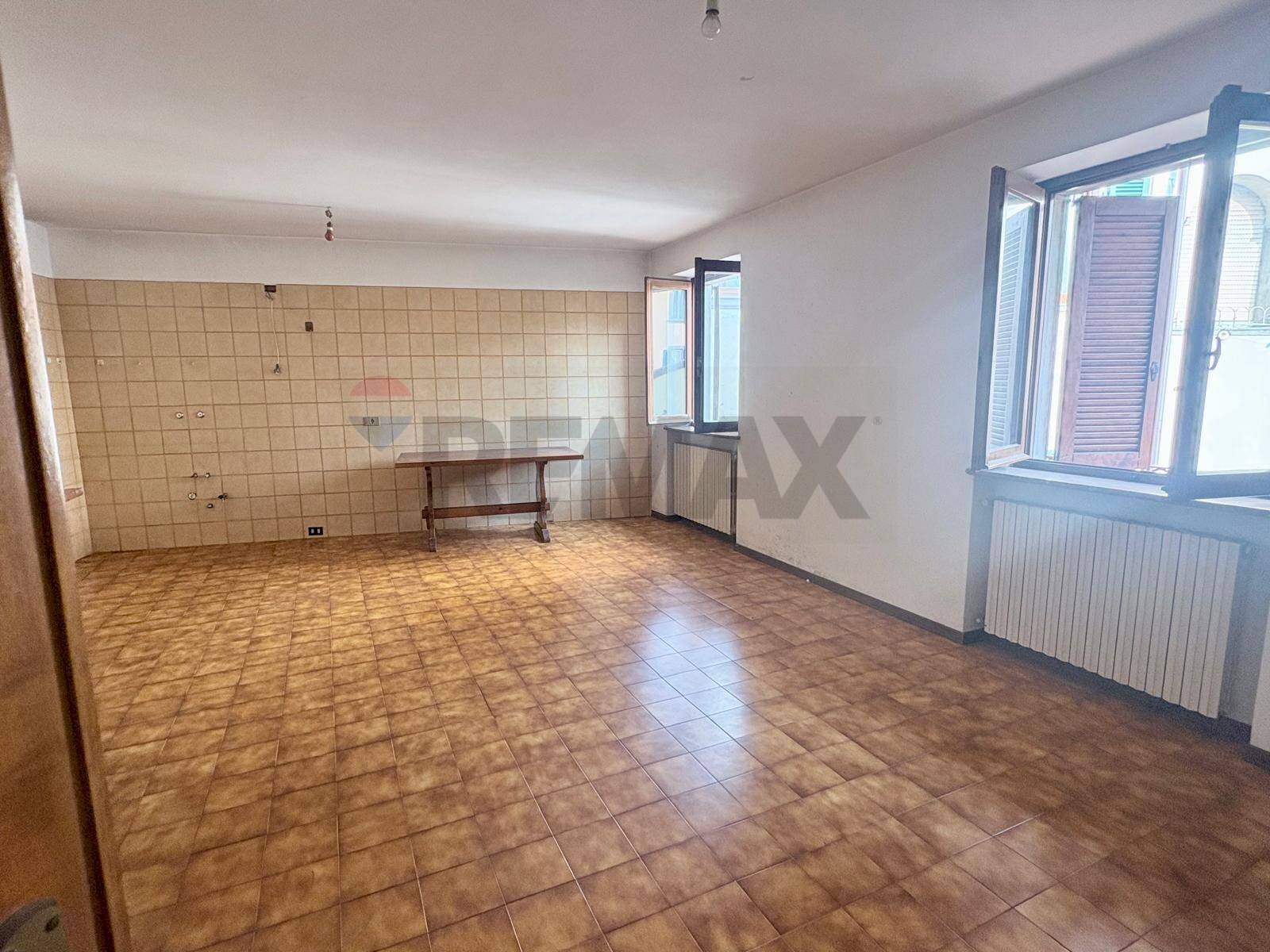 Stanza vuota - Trilocale Piazza Monte Grappa
 
54, Villa d'Ogna - foto 1