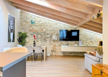 Sala da pranzo - Quadrilocale Pian Camuno - foto 1