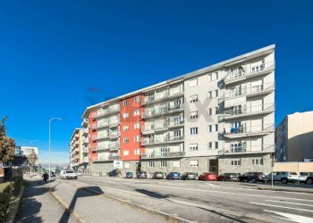 Edificio all\'aperto - Trilocale Via Raffaello Sanzio
 
9, Settimo Torinese - foto 4