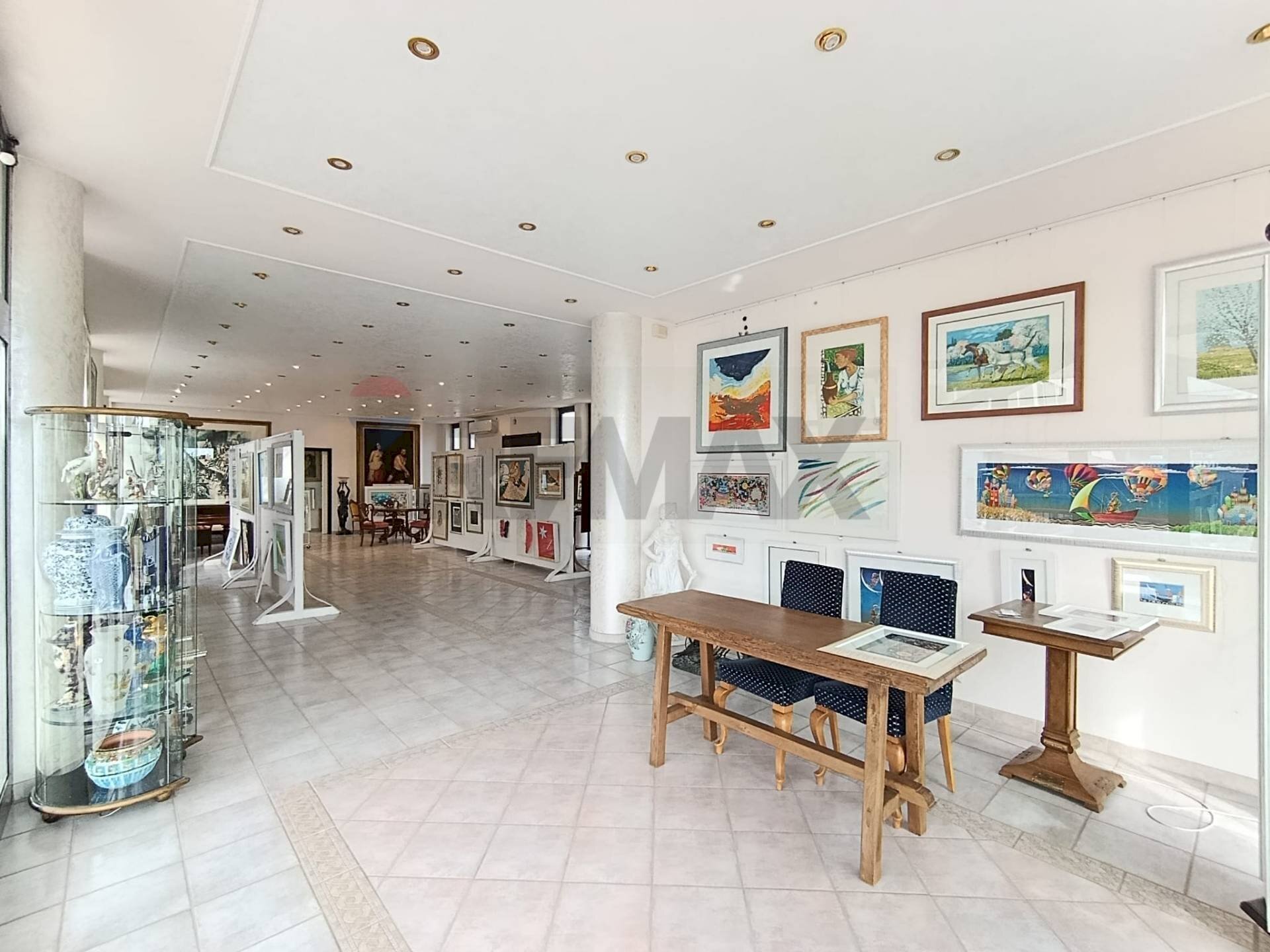 Soggiorno - Capannone Via Naz. Adriatica Nord
88B, Francavilla al Mare - foto 3