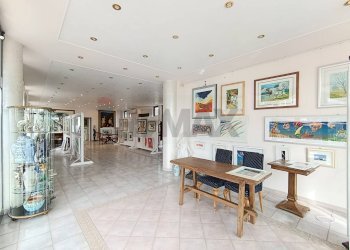 Soggiorno - Capannone Via Naz. Adriatica Nord
88B, Francavilla al Mare - foto 3