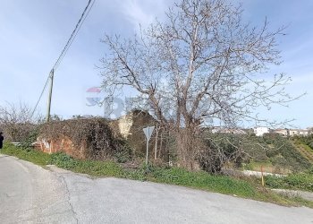 Casa all\'aperto - Terreno edificabile VIA TORREMONTANARA, Torrevecchia Teatina - foto 1