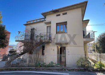 Casa all\'aperto - Independent house Via Michelangelo
 
3, Osimo - photo 37