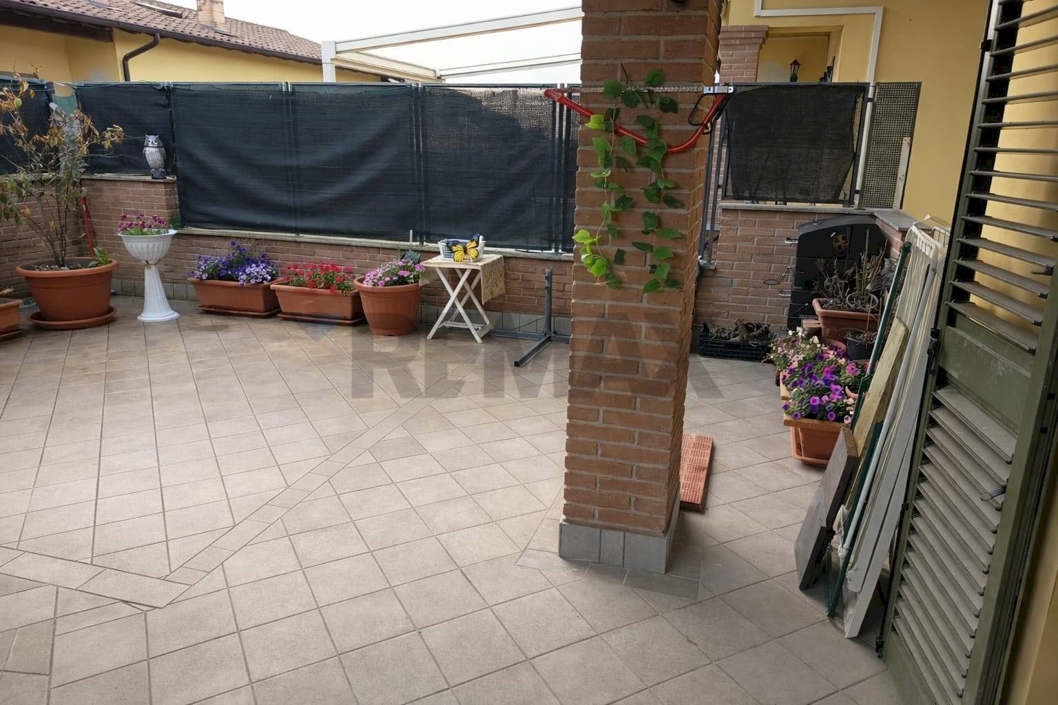 Terrazza - Villa a Schiera via Giotto
 
29, Albuzzano - foto 2