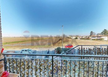 Balcone - Trilocale via Giotto
 
29, Albuzzano - foto 3