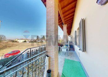 Balcone - Trilocale via Giotto
 
29, Albuzzano - foto 4