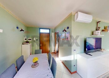 Soggiorno - Trilocale via Giotto
 
29, Albuzzano - foto 10