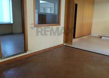 Terrazza - Locale Commerciale via libertà
5, Sannazzaro de' Burgondi - foto 16